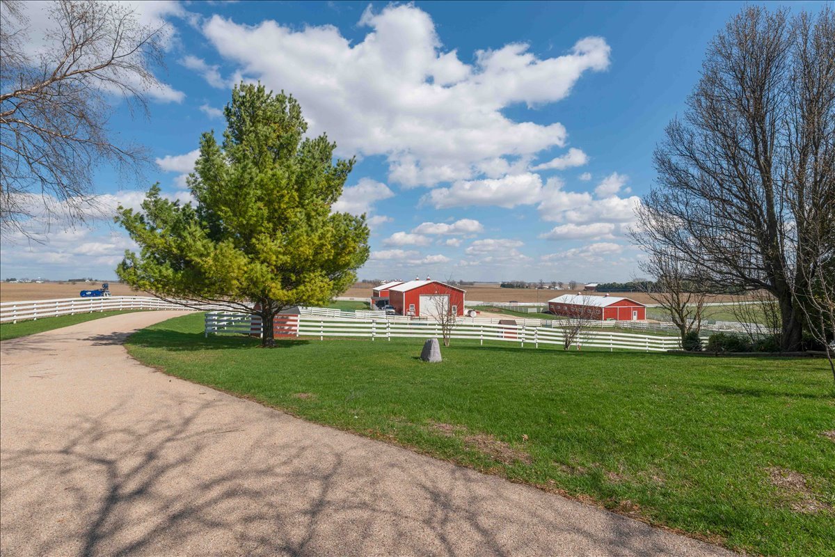 17207 Chase Road DeKalb, IL 60115 - Photo 19 of 79