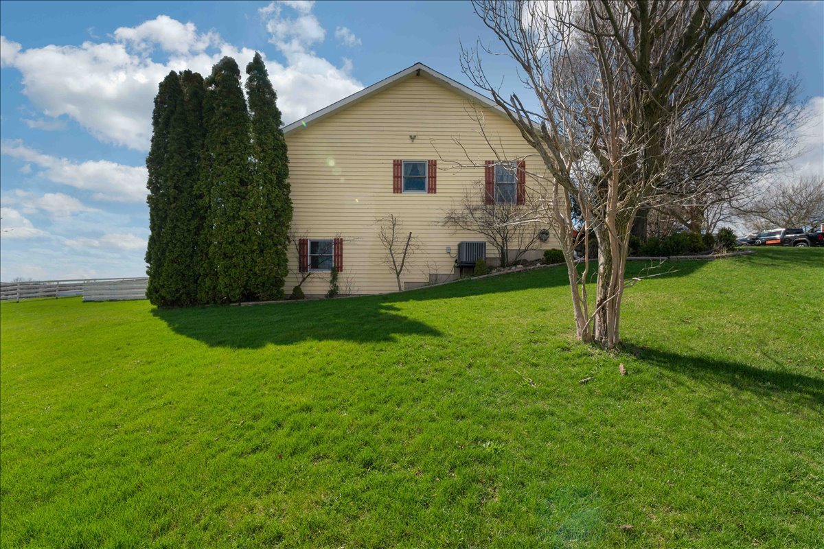 17207 Chase Road DeKalb, IL 60115 - Photo 20 of 79