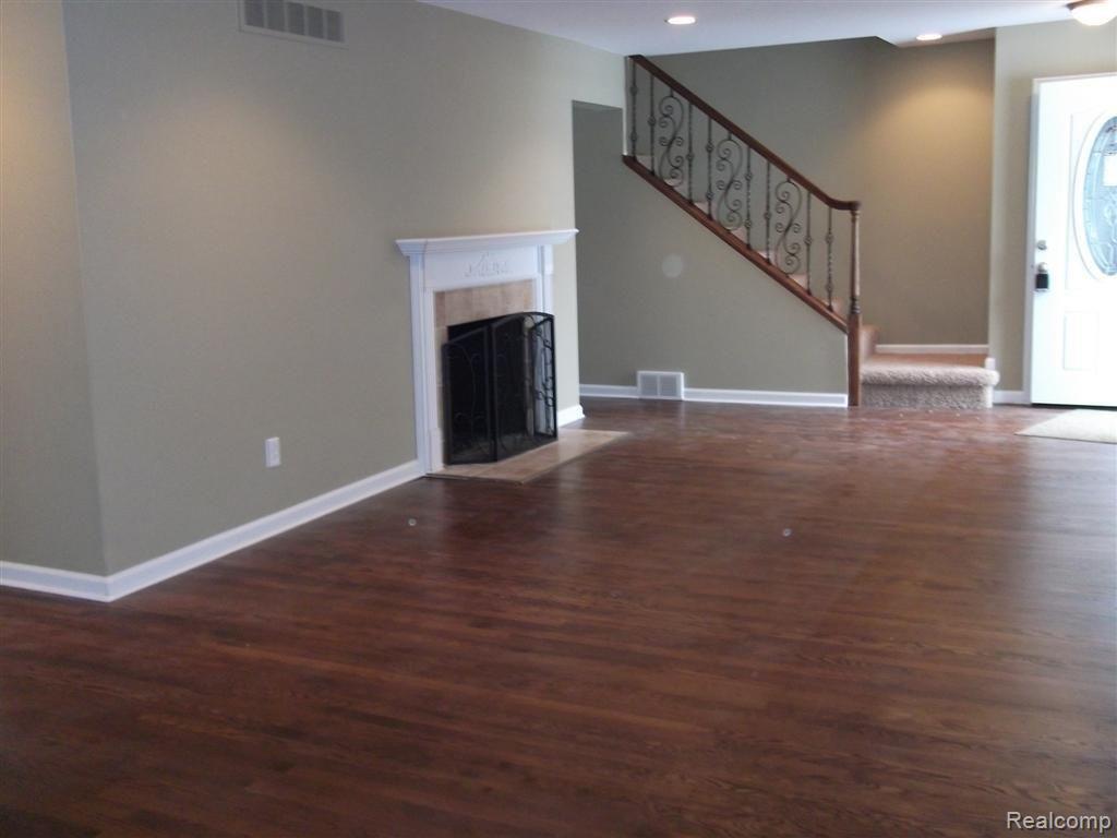 31410 Evergreen Road Franklin, MI 48025 - Photo 2 of 14 Family room entry