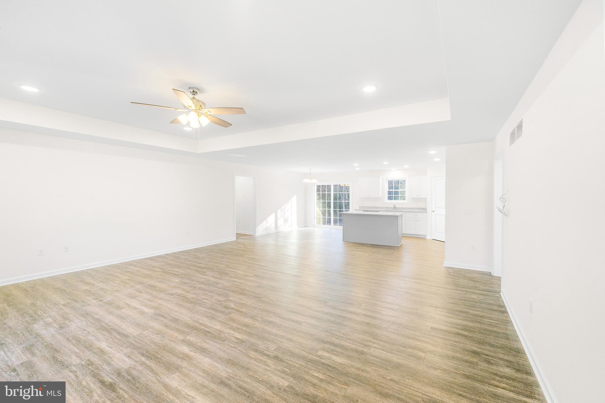 14895 Sand Hill Road Bridgeville, DE 19933 - Photo 2 of 14 Living room/dining room/kitchen