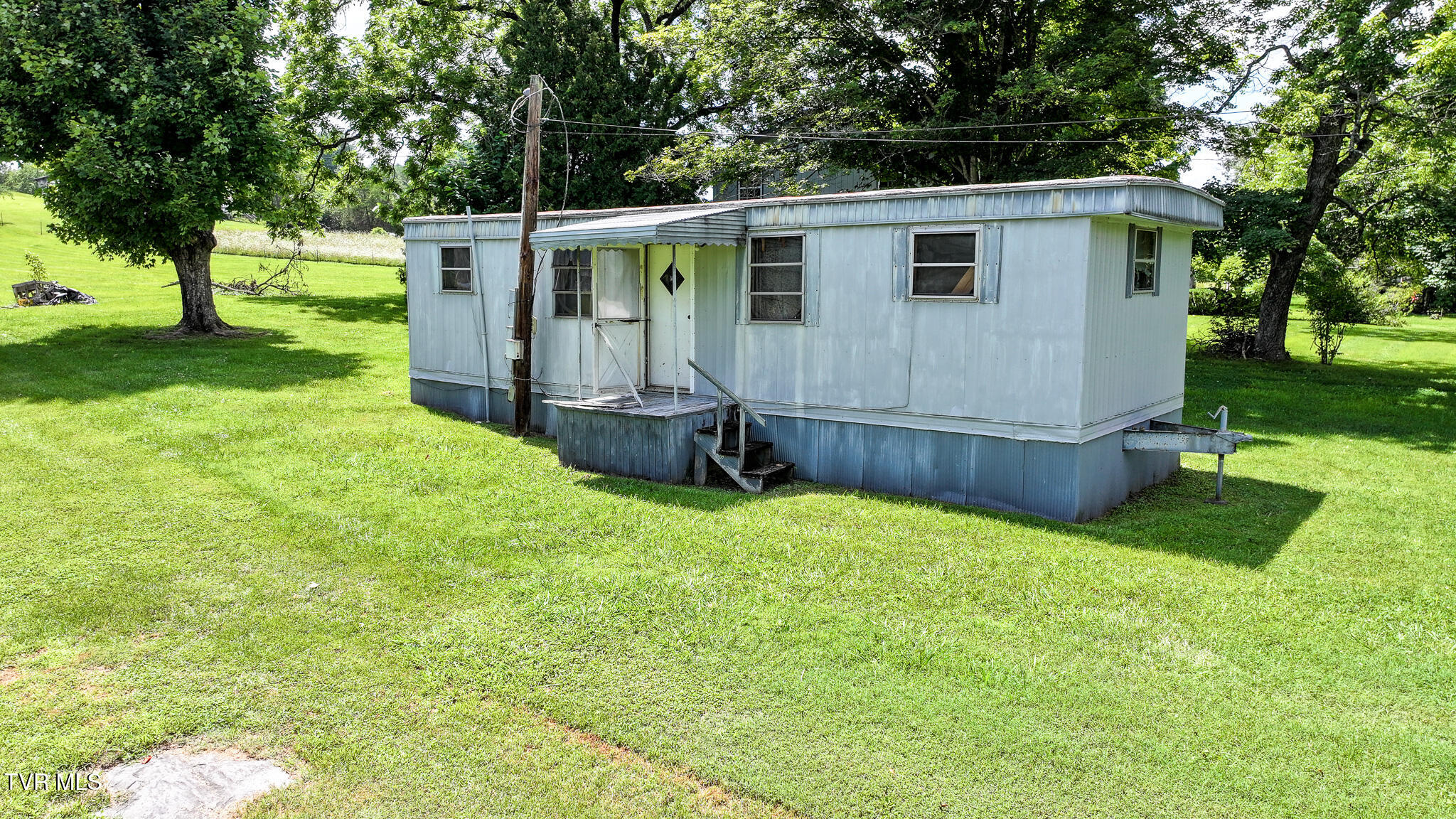 950 Middle Creek Road Afton, TN 37616 - Photo 12 of 64 DJI_20260717231913_0298_D