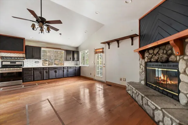 $575,000 | 810 Oakmont Lane, Lake Arrowhead, CA 92352