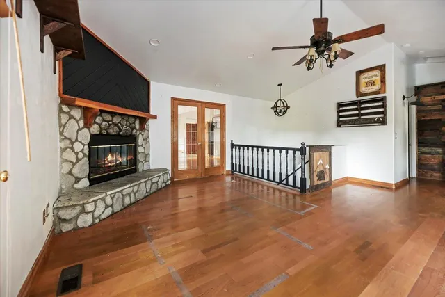 $575,000 | 810 Oakmont Lane, Lake Arrowhead, CA 92352