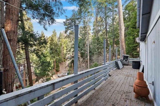$575,000 | 810 Oakmont Lane, Lake Arrowhead, CA 92352