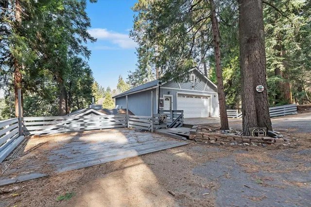 $575,000 | 810 Oakmont Lane, Lake Arrowhead, CA 92352