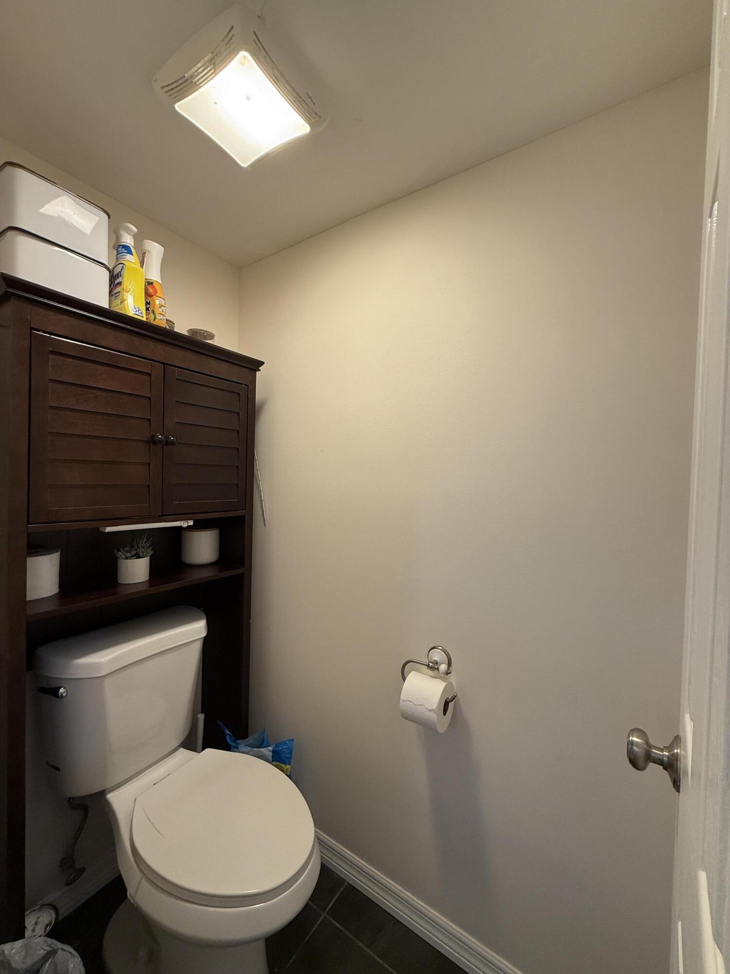 1021 Springdale Circle Palm Springs, FL 33461 - Photo 17 of 32 17 - Master Suite Commode Room