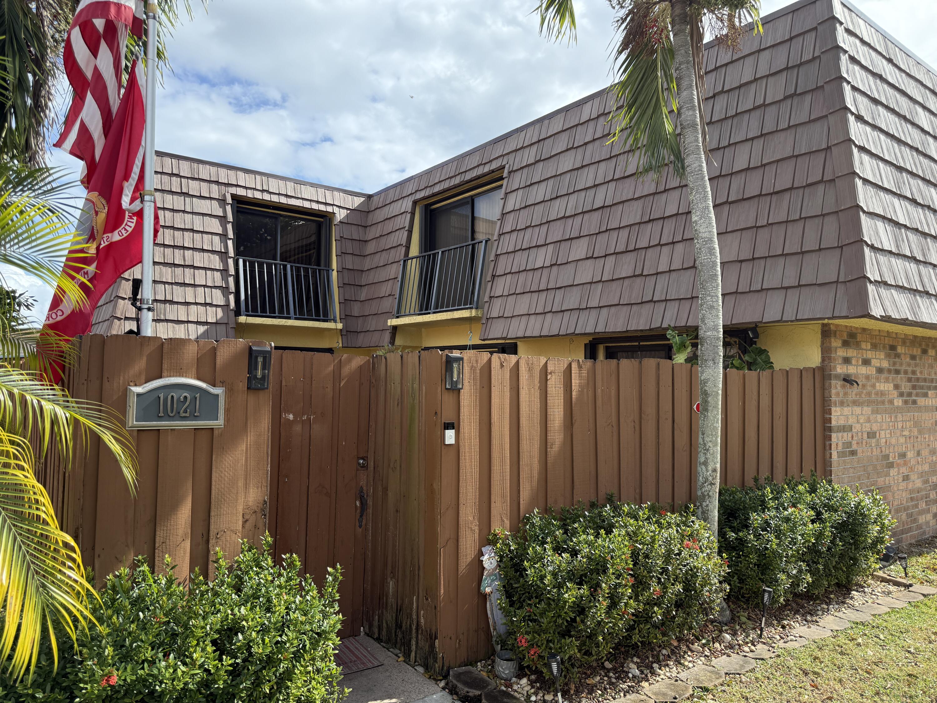 1021 Springdale Circle Palm Springs, FL 33461 - Photo 2 of 32 2 - Front Entry