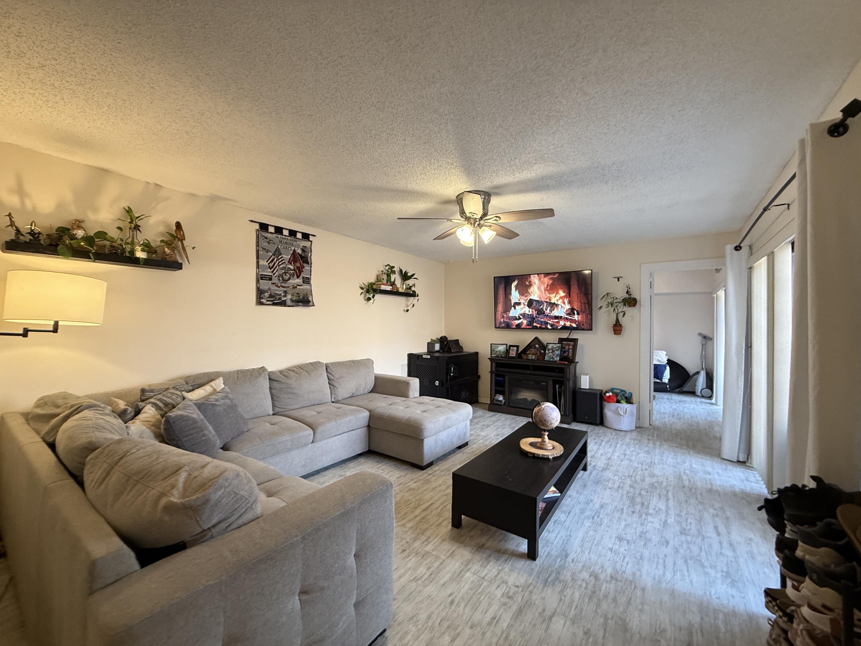 1021 Springdale Circle Palm Springs, FL 33461 - Photo 6 of 32 6 - Living Room