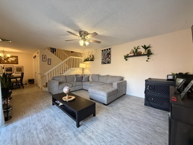 $2,700 | 1021 Springdale Circle, Palm Springs, FL 33461