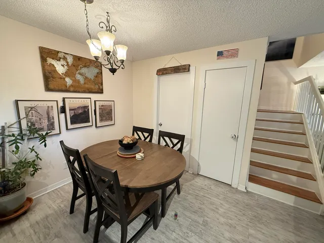 $2,700 | 1021 Springdale Circle, Palm Springs, FL 33461