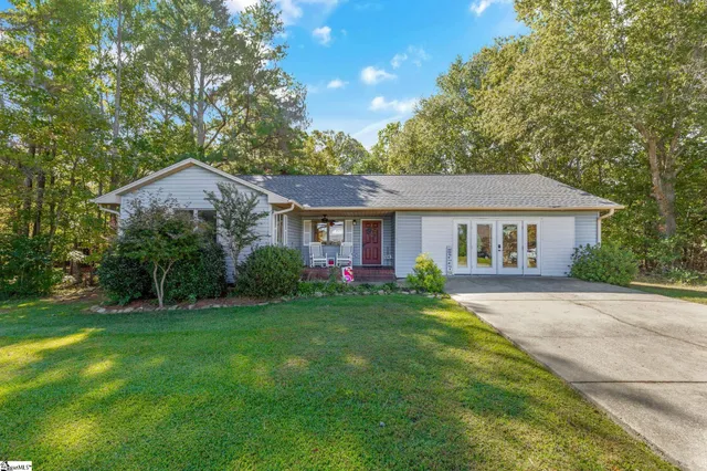 $229,000 | 104 Fairway Lane, Westminster, SC 29693