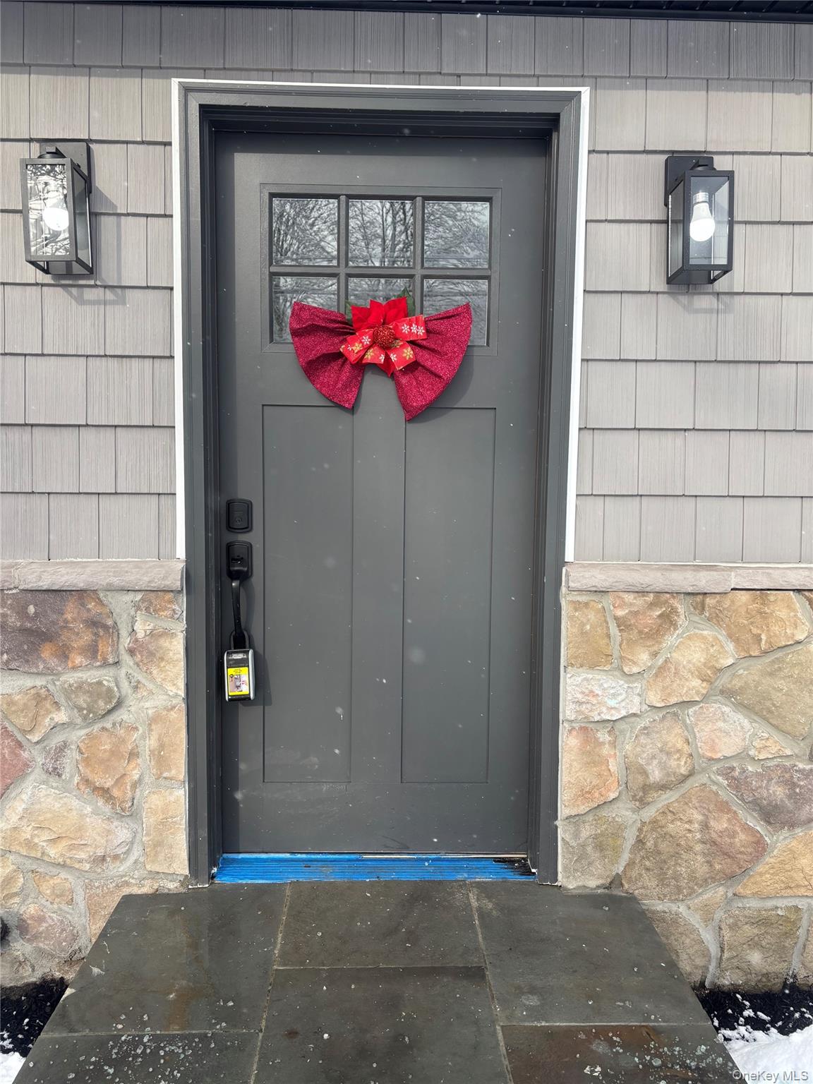 371 Oceanside Street Islip Terrace, NY 11752 - Photo 2 of 38