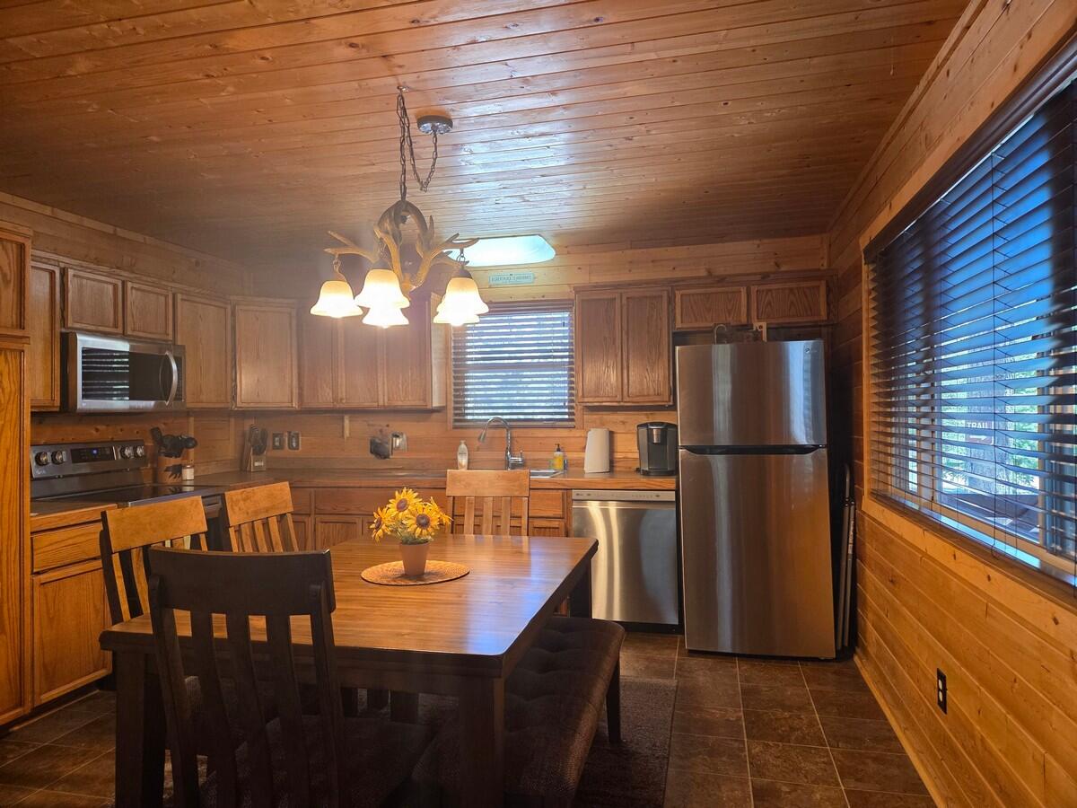 95 East Rim Road Duck Creek Village, UT 84762 - Photo 4 of 49 Kitchen