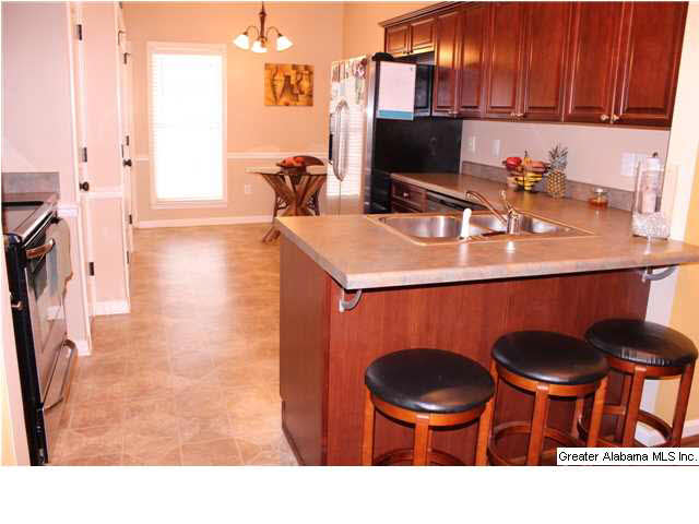 4319 Ridgemont Circle Birmingham, AL 35244 - Photo 6 of 32