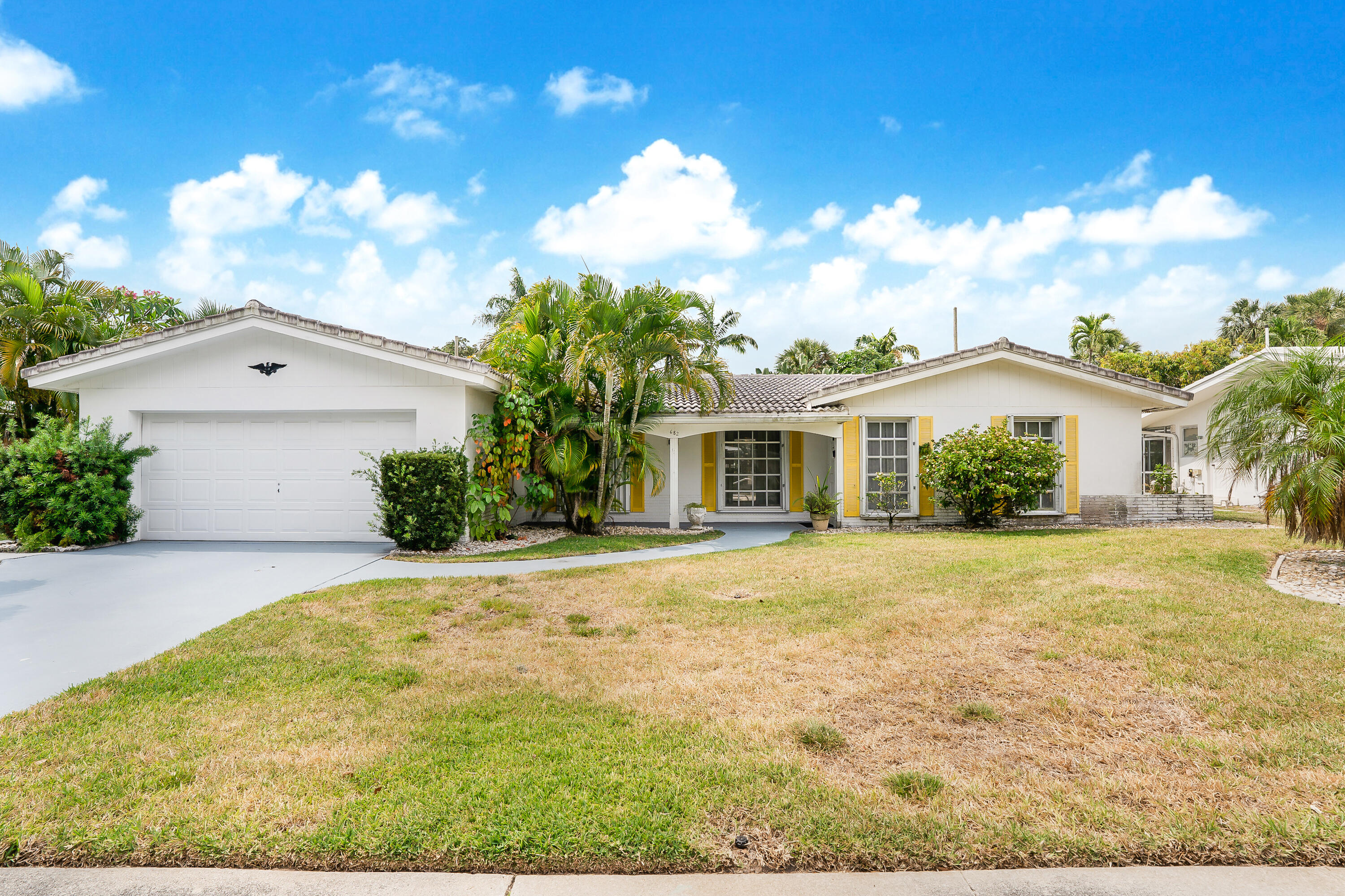 682 Southwest 3rd Street Boca Raton, FL 33486 - Photo 3 of 20 iUSE photography_PHOTO 2-2
