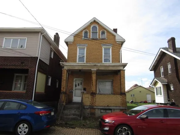 $30,000 | 1306 Brinton Avenue, Braddock, PA 15104