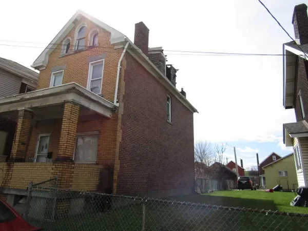 $25,000 | 1306 Brinton Avenue, Braddock, PA 15104