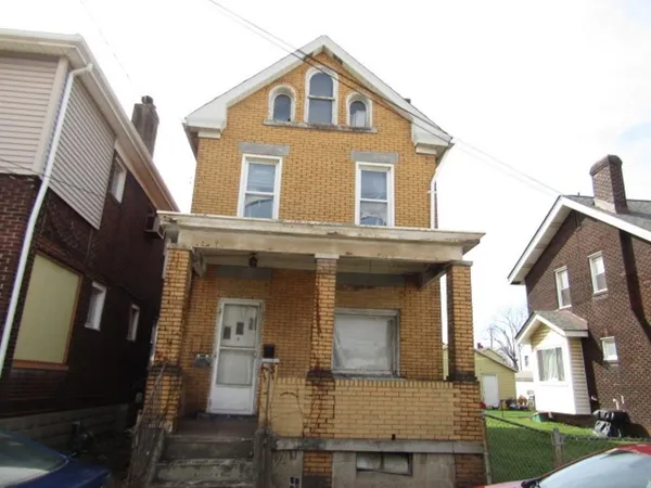 $25,000 | 1306 Brinton Avenue, Braddock, PA 15104
