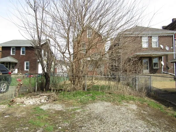 $25,000 | 1306 Brinton Avenue, Braddock, PA 15104