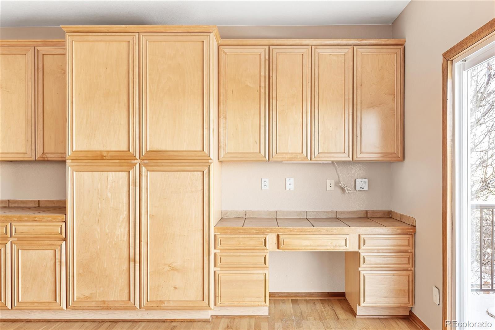 17771 East Maplewood Circle Aurora, CO 80016 - Photo 9 of 46