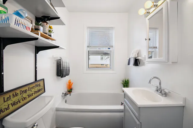 $166,600 | 907 North Virginia Street, Watseka, IL 60970