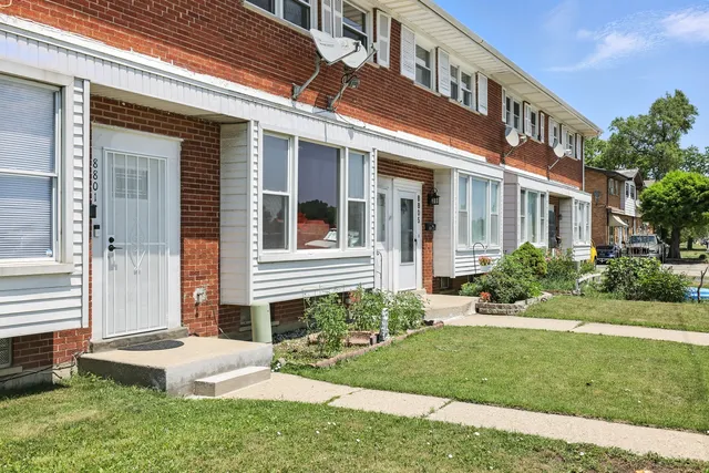 $333,000 | 8803 North Grand Street, Niles, IL 60714