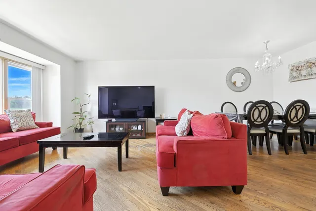 $333,000 | 8803 North Grand Street, Niles, IL 60714