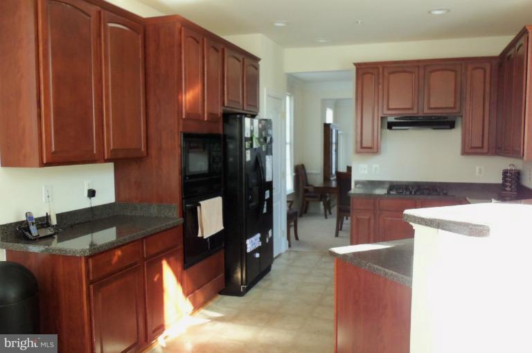 12217 Livingston Road Fort Washington, MD 20744 - Photo 1 of 23 Kitchen
