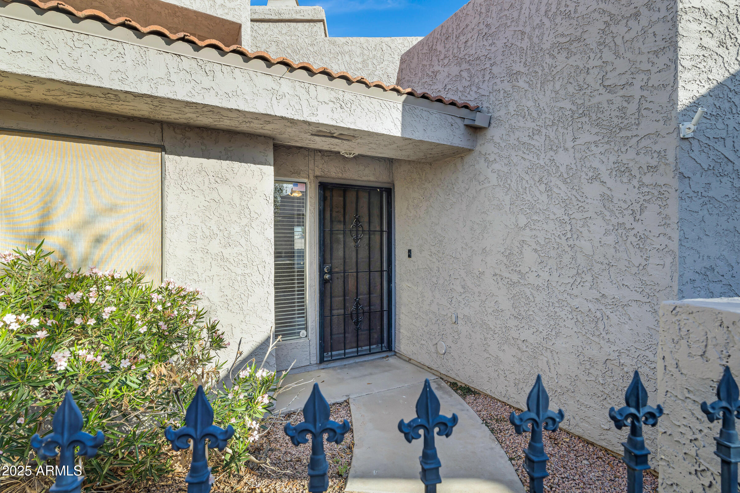792 West El Monte Place, Unit 8 Chandler, AZ 85225 - Photo 3 of 33 a view of a entryway