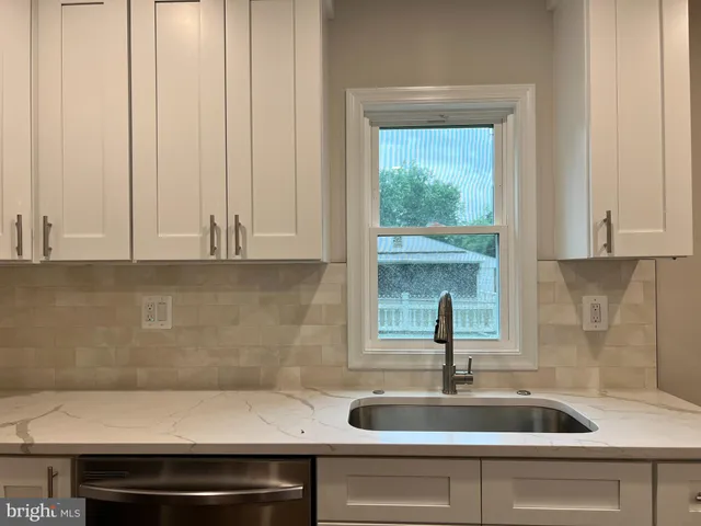 a close view of washer and dryer