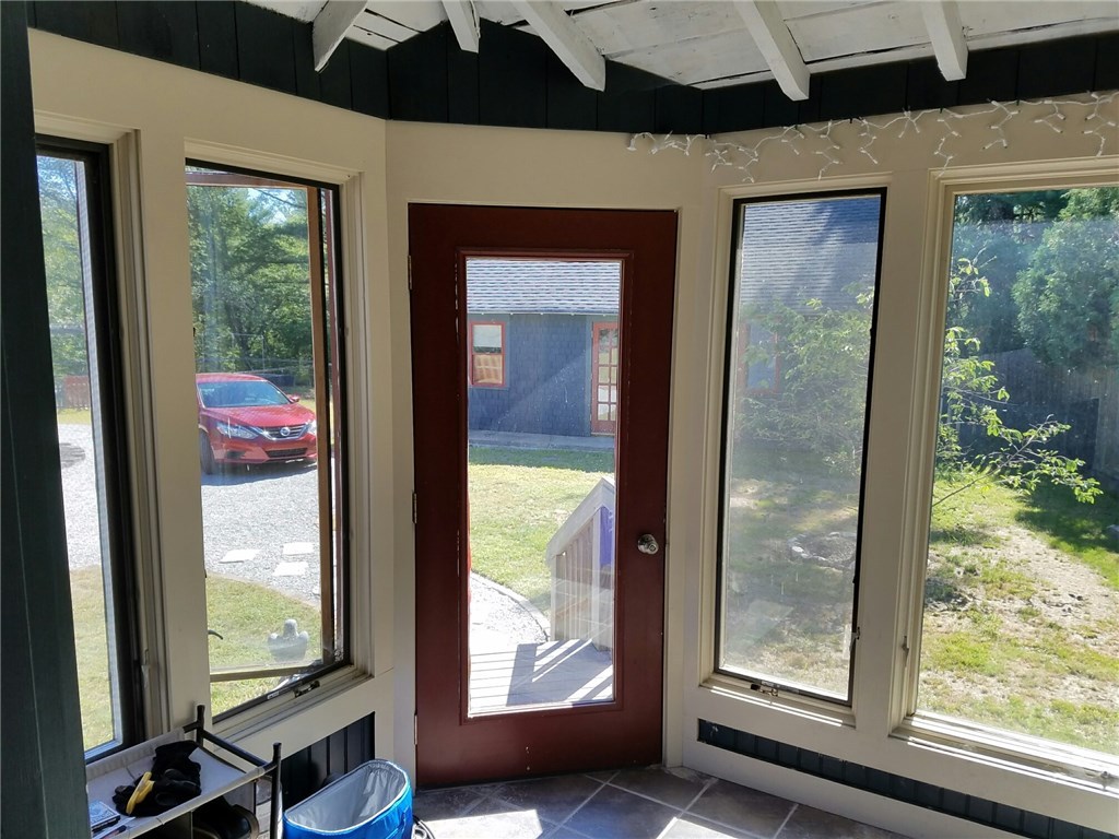6144 Flat River Road Coventry, RI 02827 - Photo 6 of 31