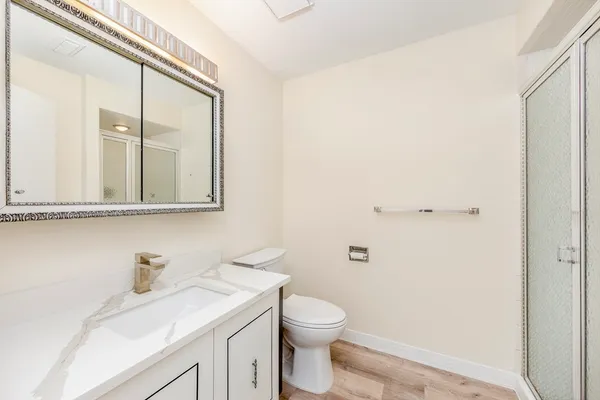 $2,600 | 1002 Paradise Road, Unit 1M, Swampscott, MA 01907