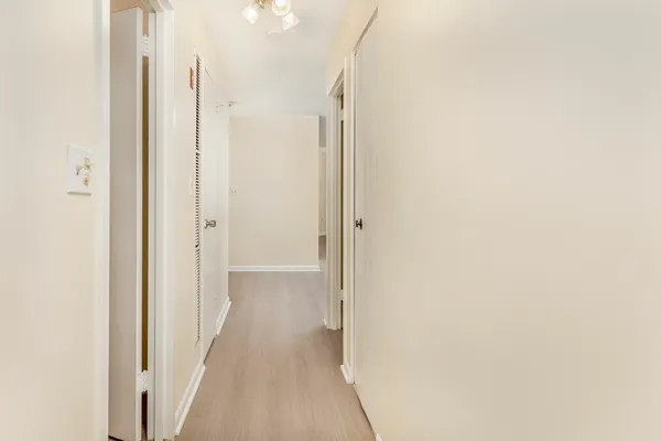 $2,600 | 1002 Paradise Road, Unit 1M, Swampscott, MA 01907