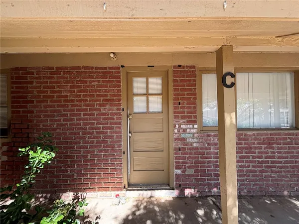 $1,100 | 914 Grandview Avenue, Kingman, AZ 86401