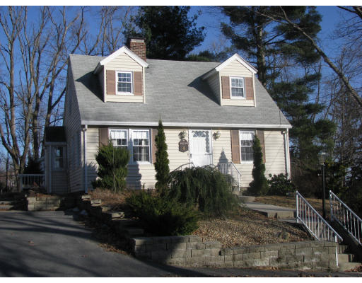 118 Copperfield Road Worcester, MA 01602 - Photo 1 of 1 a front view of a house with garden