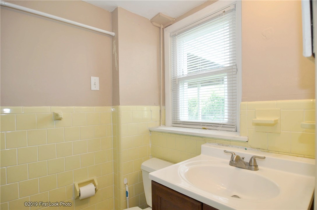 13 Homestead Road Narragansett, RI 02882 - Photo 23 of 34 Gallery Image 23