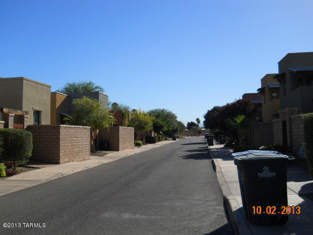 345 East Cedarvale Road Tucson, AZ 85704 - Photo 2 of 17 Gallery Image 2