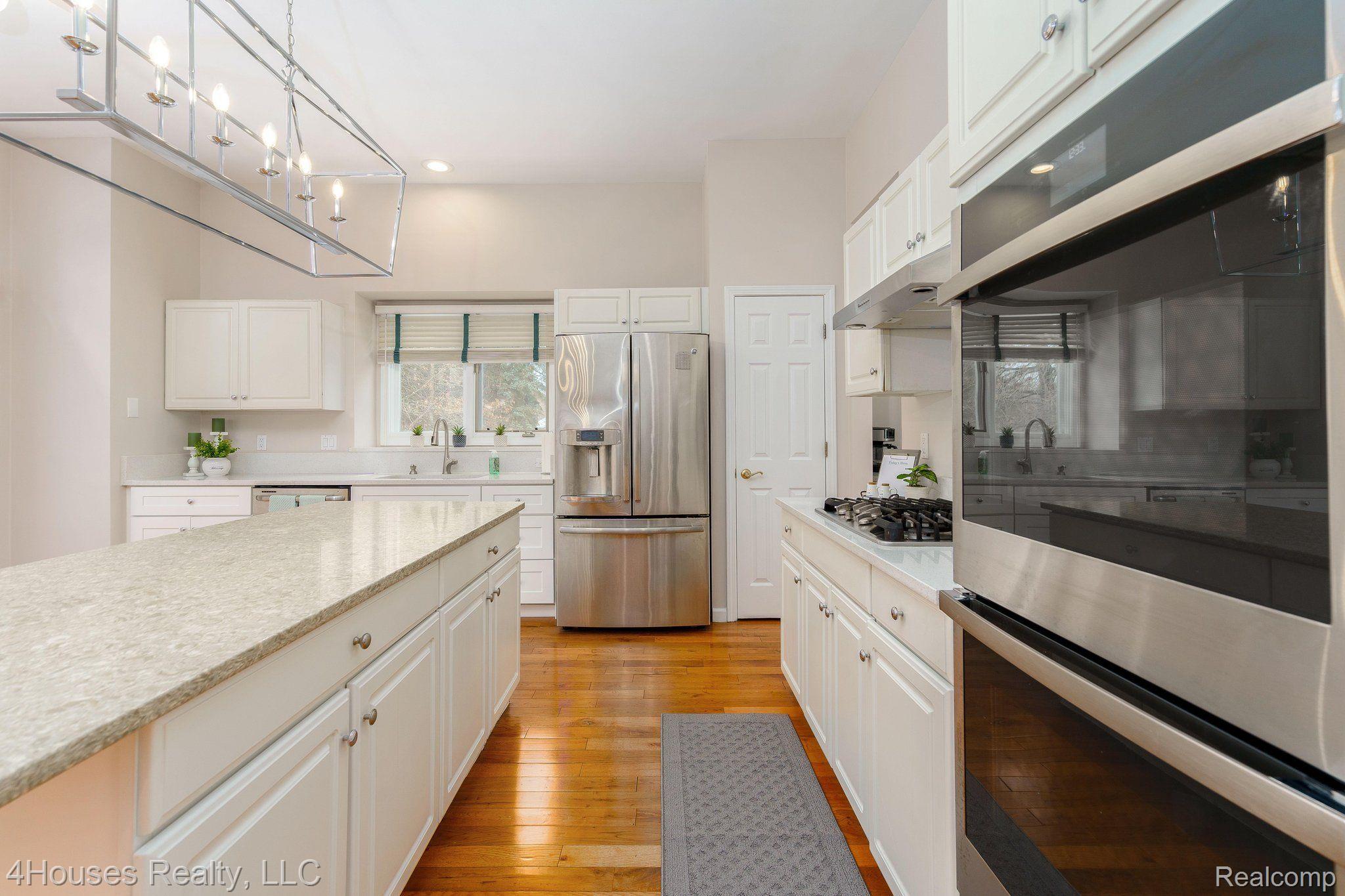 30658 Maplewood Circle Farmington, MI 48331 - Photo 20 of 50 Kitchen