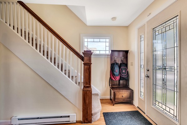 29 Rollinson Road Worcester, MA 01606 - Photo 3 of 25 Gallery Image 3