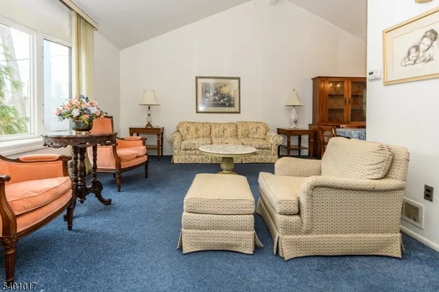 $699,999 | 4 Eastern Parkway, West Caldwell, NJ 07006