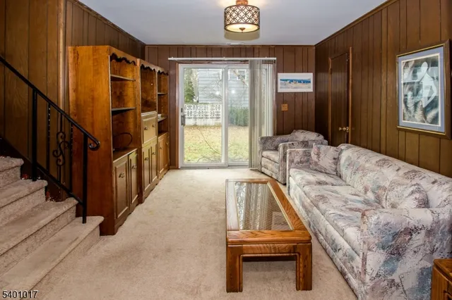 $699,999 | 4 Eastern Parkway, West Caldwell, NJ 07006