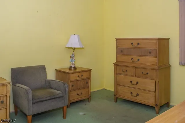 $699,999 | 4 Eastern Parkway, West Caldwell, NJ 07006