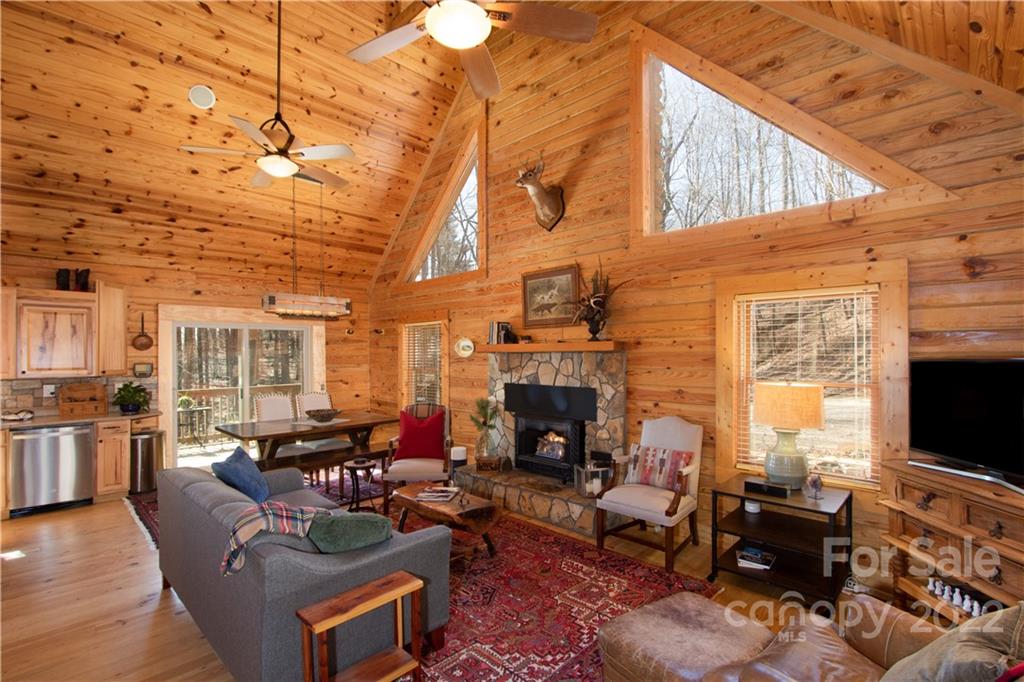 856 Carvers Knob Road Spruce Pine, NC 28777 - Photo 9 of 45 Gallery Image 9