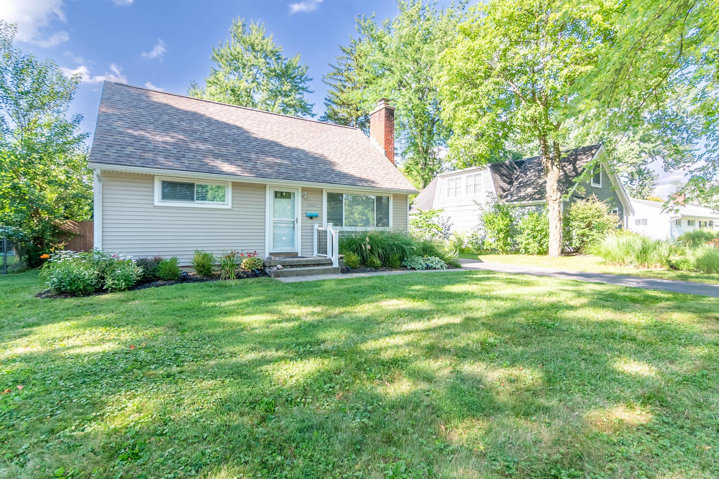 2522 Nottingham Road Columbus, OH 43221 - Photo 2 of 44 DSC_6490-HDR-Edit