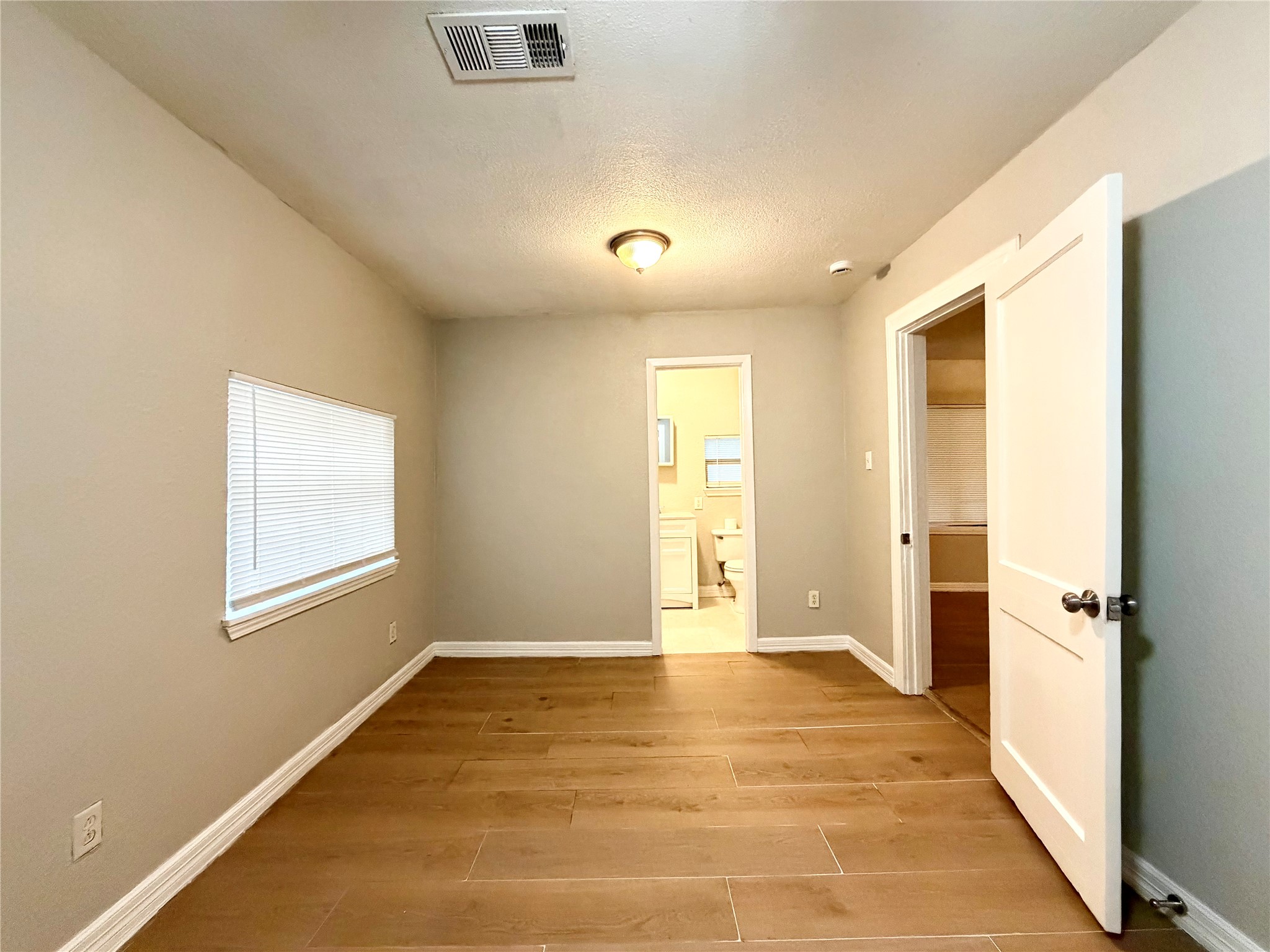 4422 Mallow Street Houston, TX 77051 - Photo 11 of 19
