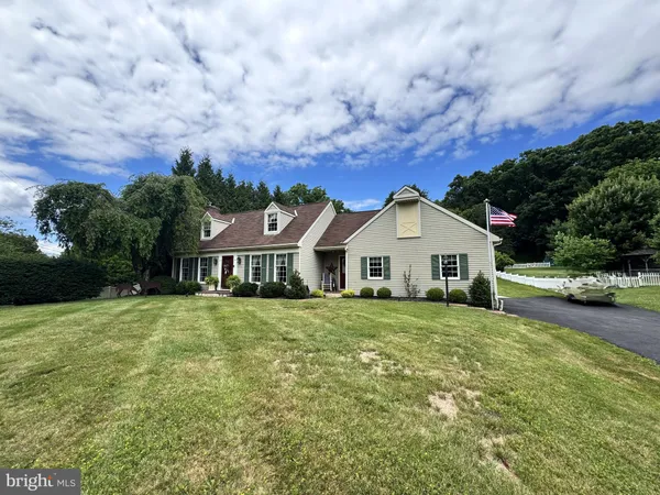 $569,900 | 2540 Hopewell Road, Elverson, PA 19520