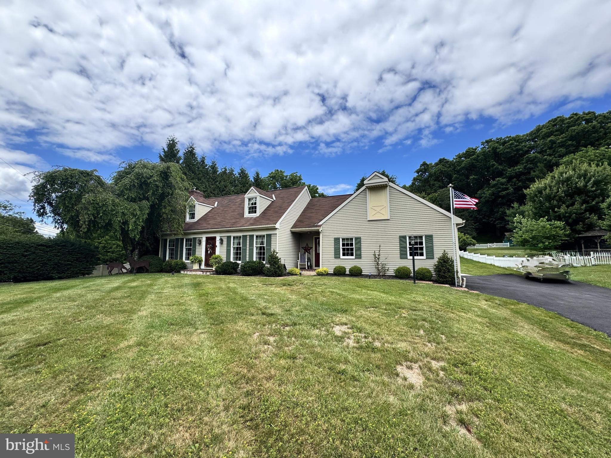 2540 Hopewell Road Elverson, PA 19520 - Photo 1 of 52