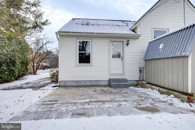 $299,900 | 115 Nursery Lane, Lancaster, PA 17603