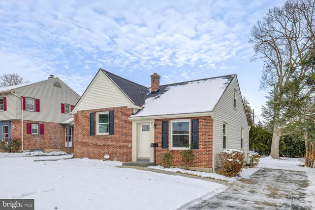 $299,900 | 115 Nursery Lane, Lancaster, PA 17603