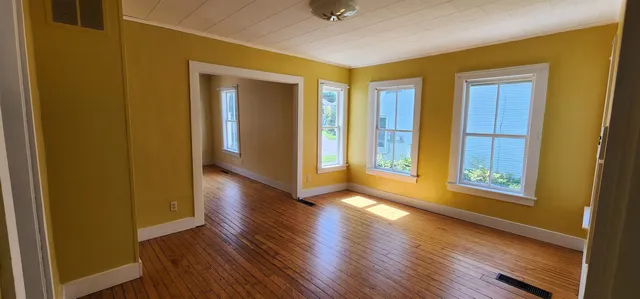 $399,000 | 7-9 Elm Street, Waterbury, VT 05676
